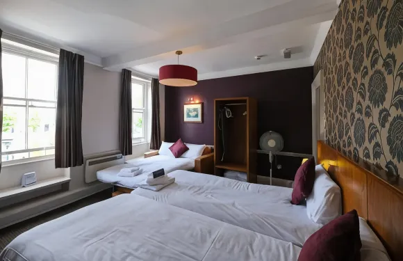 韋瑟斯彭獨角獸酒店