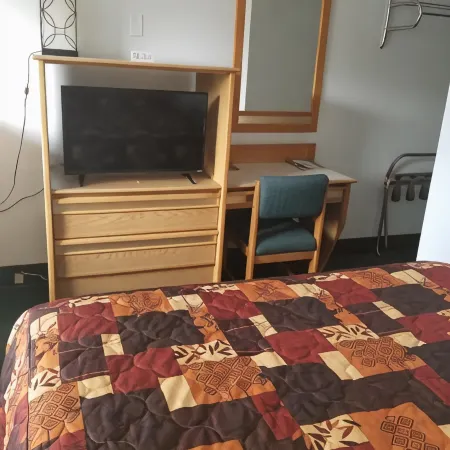 Oregon Trail Motel and Restaurant