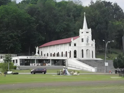 Luscious Hotel Hotel dekat Arulmigu Sri Maha Karumari Kulathambal Temple Simpang Ampat , Seberang Perai