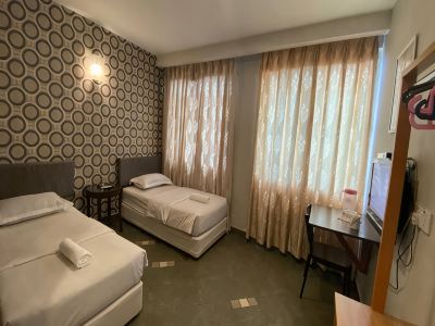 Hotel Harbour Inn
