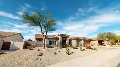Entire home in Goodyear, Arizona8 guests4 bedrooms2.5 baths, Mega Pool/Spa/View