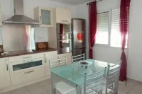 T2 apartment- BIG STANDING -clim- pool-beach 800m