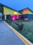 Travel Inn & Suites - parking