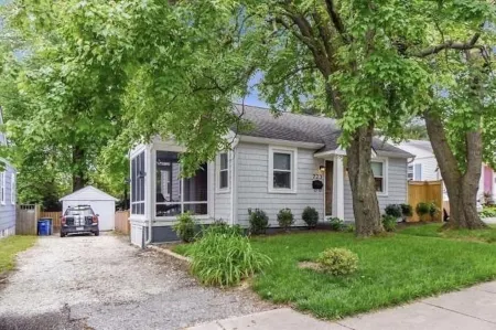 Cozy Annapolis Cottage Отели рядом с достопримечательностью «Уильям Пака Хаус & Гарден»