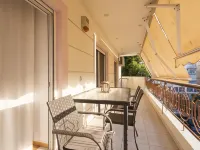 Luxury and Spacious Apt for 8 Guests New Features April 2025 Hotels in Alimos