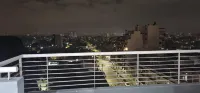 Chic Buenos Aires Apartment with City Views リニエルス駅周辺のホテル