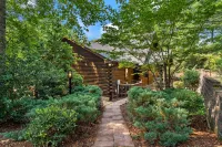 Spacious Lodge with Game Room and Resort Access - Charming Family Retreat
