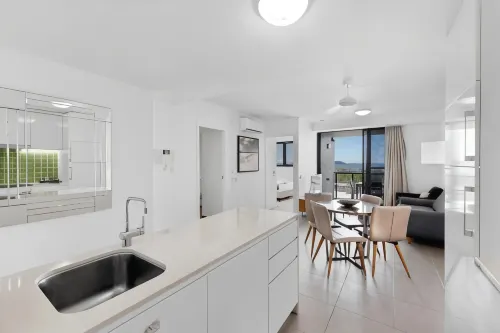 Pacific Sands Apartments Mackay - Beach