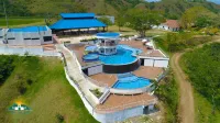 Hotel Parque la Casona - parking
