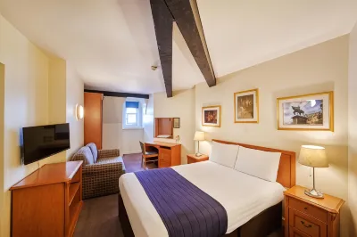 Discovery Inn - Leeds Hotels in 