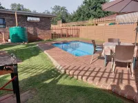 White Rose Guest House - Pools