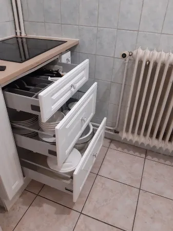 Clamart apartment 200 m from the T6 streetcar station PAVE BLANC with separate kitchen