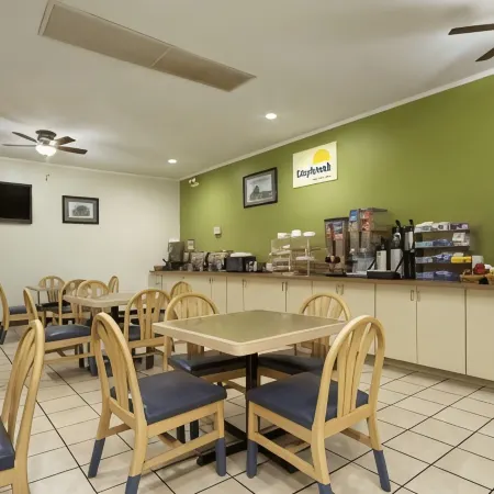 Days Inn by Wyndham Hardeeville/ I-95 State Line