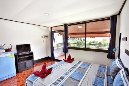 Lotus Friendly Hotel