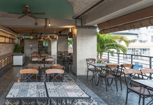 체크인 프놈펜 로얄 팰리스