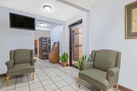 Days Inn by Wyndham Mt. Sterling Отели в г. Монтгомери