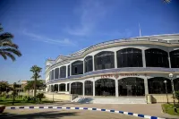 Elminya Compound  호텔