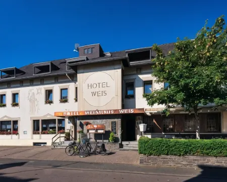 Hotel Weinhaus Weis Hoteles en Leiwen