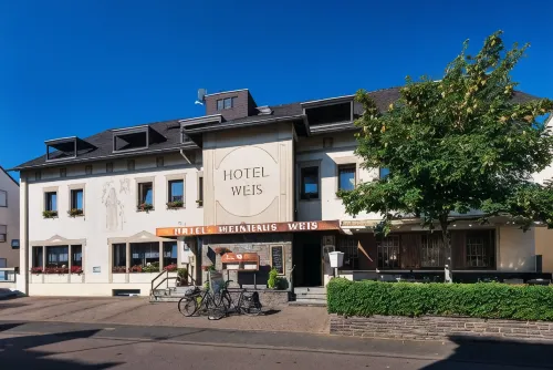 Hotel Weinhaus Weis Hotels in Trittenheim