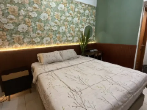 Premium Studio Room by Mareslim at Margonda Residence 5 Hotels in Depok