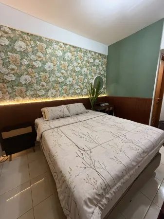 Premium Studio Room by Mareslim at Margonda Residence 5 Отели рядом с достопримечательностью «University of Indonesia»