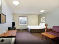 WoodSpring Suites Cincinnati Fairfield Hotels in Springdale