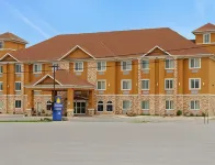 Days Inn & Suites by Wyndham Cleburne TX