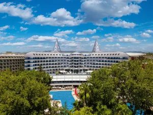 Botanik Platinum Hotel