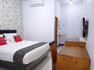 Eston House ( Guest House and Homestay ) Syariah Hotel a Sobo