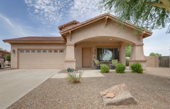 馬里科帕沙漠綠洲：帶熱水浴缸的圍欄庭院