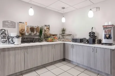 Microtel Inn & Suites by Wyndham Modesto Ceres