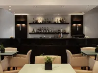 Galaxy Iraklio Hotel - ที่มีบาร์