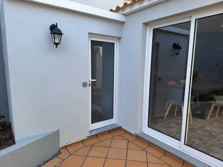 Figueira's House by the Atlantic