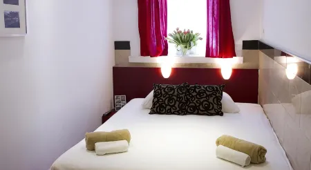 Max Hotel Amsterdam Отели рядом с достопримечательностью «Frankendael»