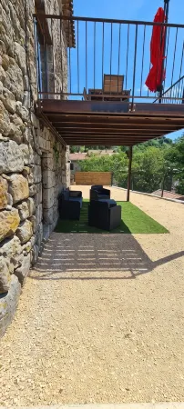 Renovated country house right next to hiking trails. Отели рядом с достопримечательностью «Мон Жербье де Жон»