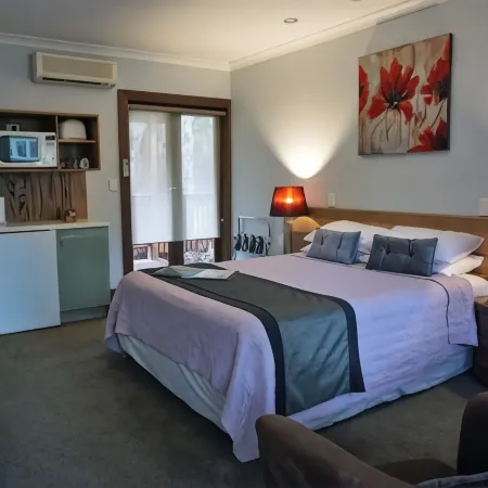 Adamsons Riverside Accommodation