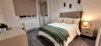 Modern 2-Bed Apartment Near Heathrow w/Parking