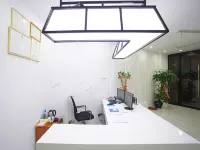 Yiren Business Hotel Hotel di Luoyuan