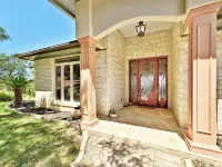 Panoramic View of Lake Marble Falls- 4BRM 10 Acres 1 King and 3 Queen Beds Hotels in Marble Falls