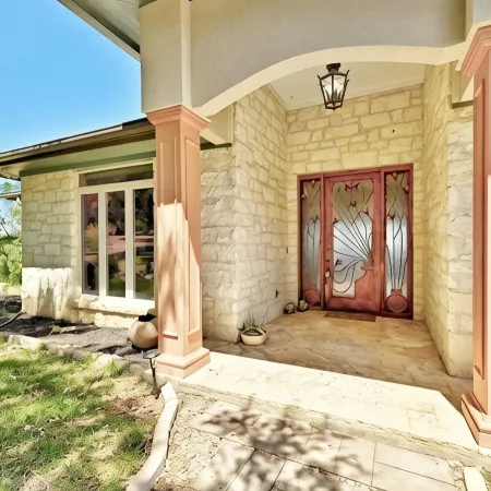 Panoramic View of Lake Marble Falls- 4BRM 10 Acres 1 King and 3 Queen Beds