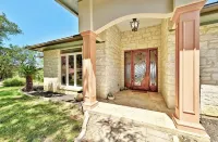 Panoramic View of Lake Marble Falls- 4BRM 10 Acres 1 King and 3 Queen Beds