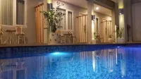 Mantra Gili - Pools