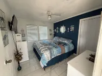 BEACH FRONT ISLAND COTTAGE 3 BEDROOM,1 BA  PETS MUST BE DECLARED WHEN BOOKED. - 3-Star