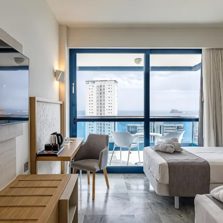 Hotel Madeira Centro Отели в г. Бенидорм