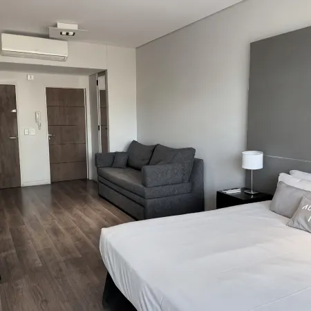 CH Recoleta Suites Отели рядом с достопримечательностью «Конгресс-центр Buenos Aires Auditorium»