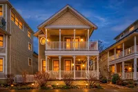 Luxury Beachside Vacation Getaway-OceanView, King beds, Steps to beach, Casino - balcony
