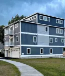 Stunning 3-Story Lakehouse in Sylvan Beach, Sleeps 10, WiFi & Walk to the Beach!