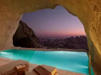 Desert Rock Resort - Pools