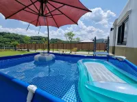 Jecheon Cheongpung Lake Caravan - Pools