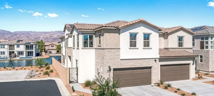 Lakefront Luxury Villa 4 bedroom+loft with Pool Hotele w: Indio